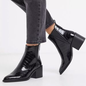 NEVER WORN Steve Madden Audience bootie